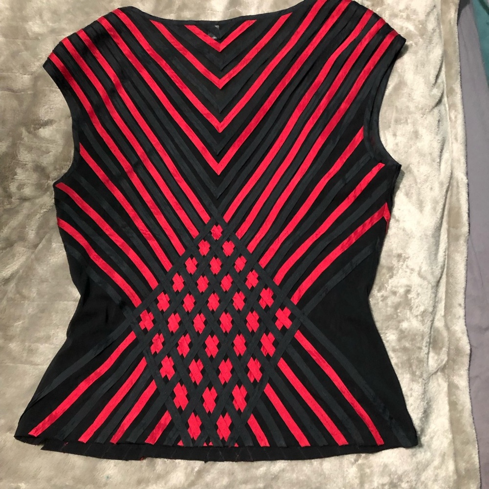 Size 40 sleeveless tank top by Ika